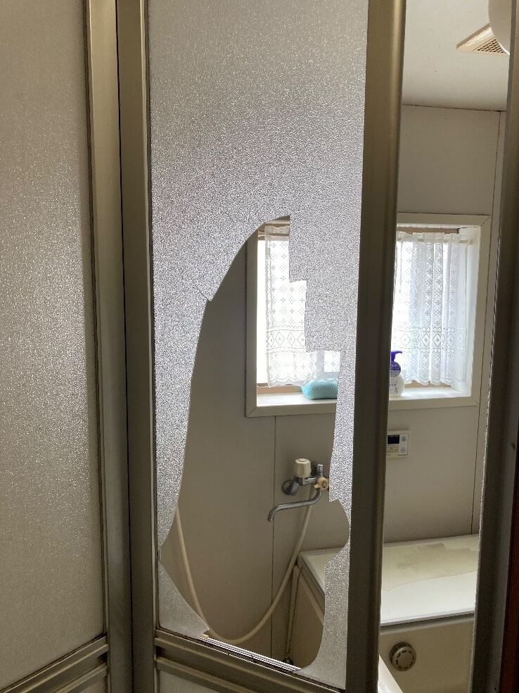 浴室ドア